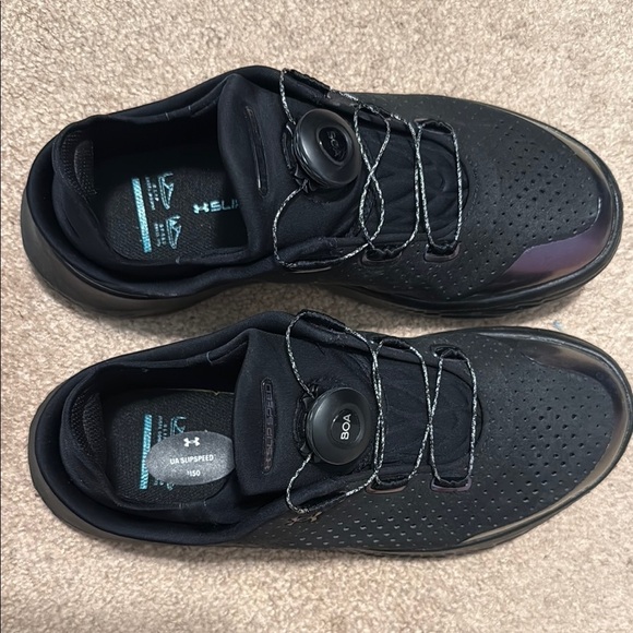 Under Armour Black Athletic Shoes with Modern Silhouette - Picture 5 of 6